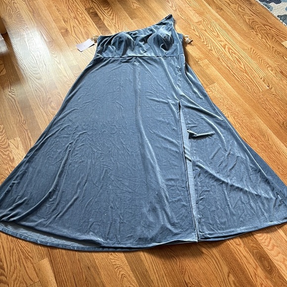 BHLDN Cybill Velvet dress Size 24 NWT - Picture 3 of 14